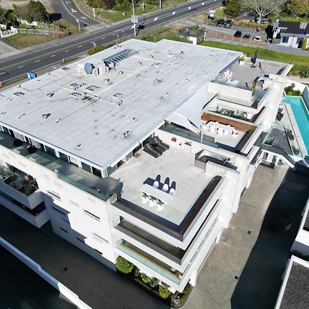 Sacred Waters Taupo Aparthotel Bagian luar foto Aerial view of the M Hotel