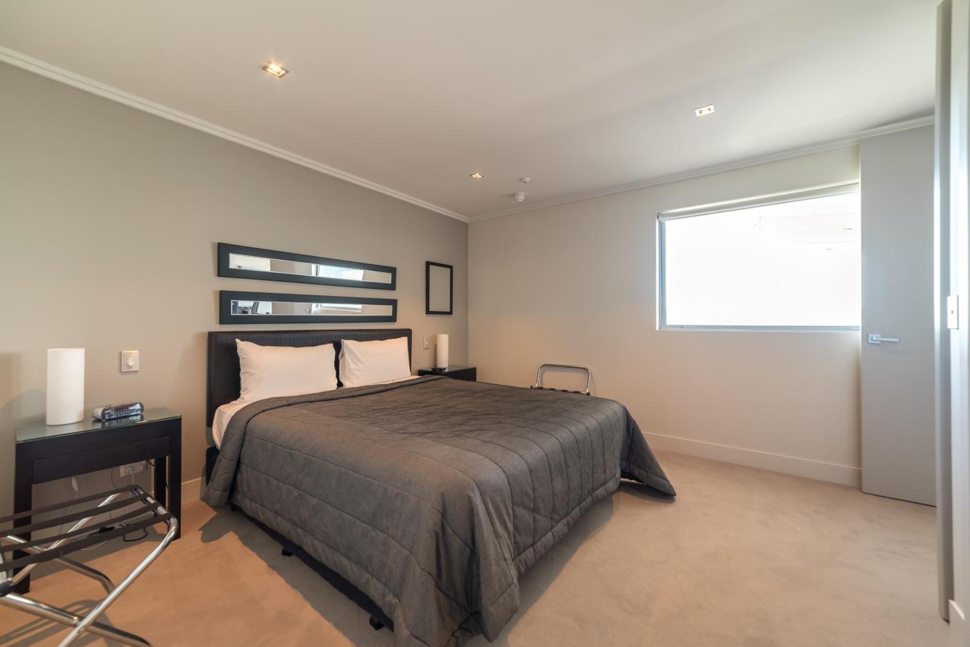 Sacred Waters Taupo Aparthotel Bagian luar foto A bedroom
